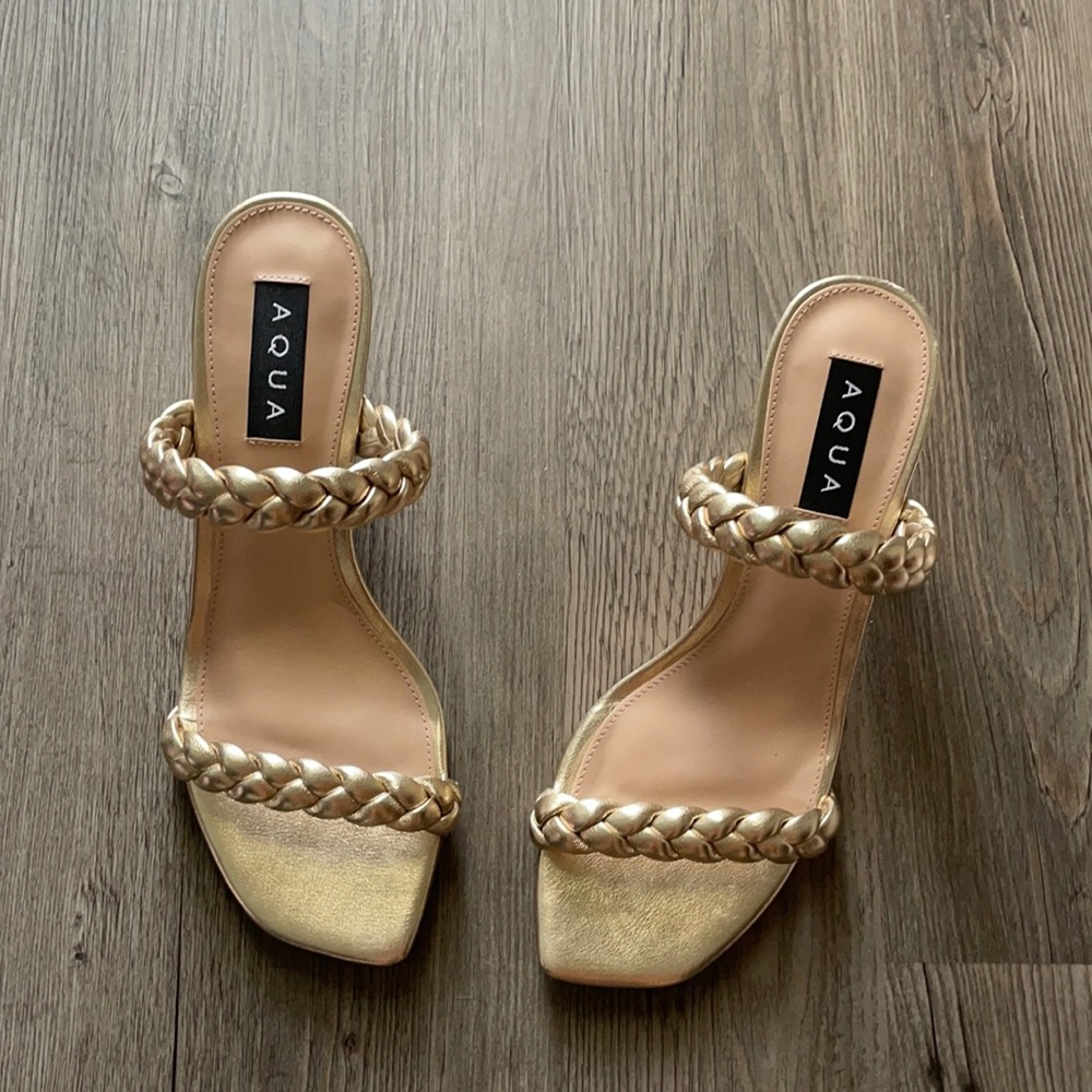 Women’s gold heel sandals size 7.5